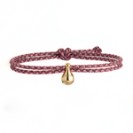 Tadblu EVER KIND damesarmband met mauve-bruin-roze patroon koord, vergulde traanvormige ashouder en verstelbare knoopsluiting.